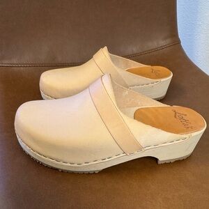 Lotta from Stockholm clog